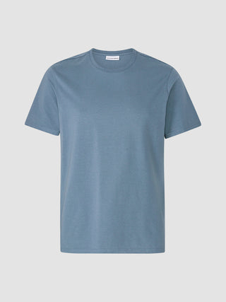 En Supima T-shirt Blue Mirage med korte ærmer.