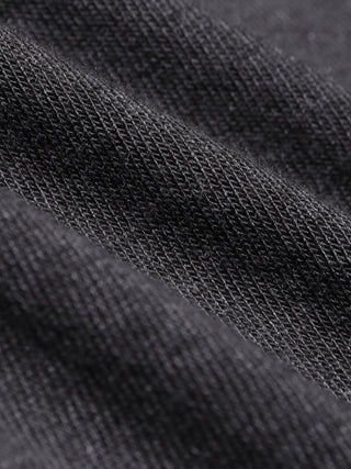 Quinn Cardigan i Cool Brown, detalje af strikket stof.
