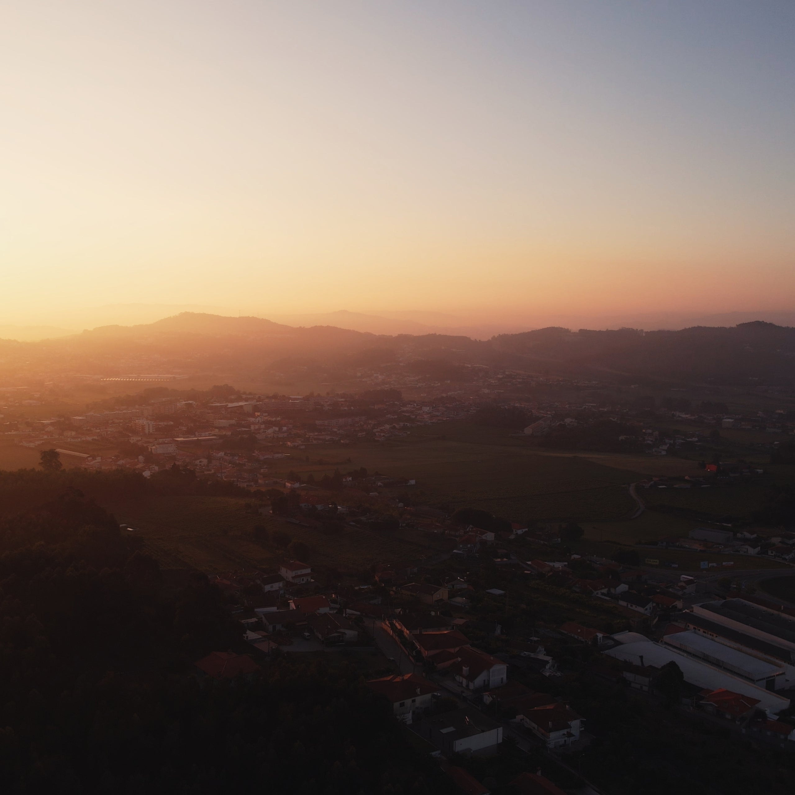 Fra idé til produkt: Sådan producerer vi tøj i Portugal