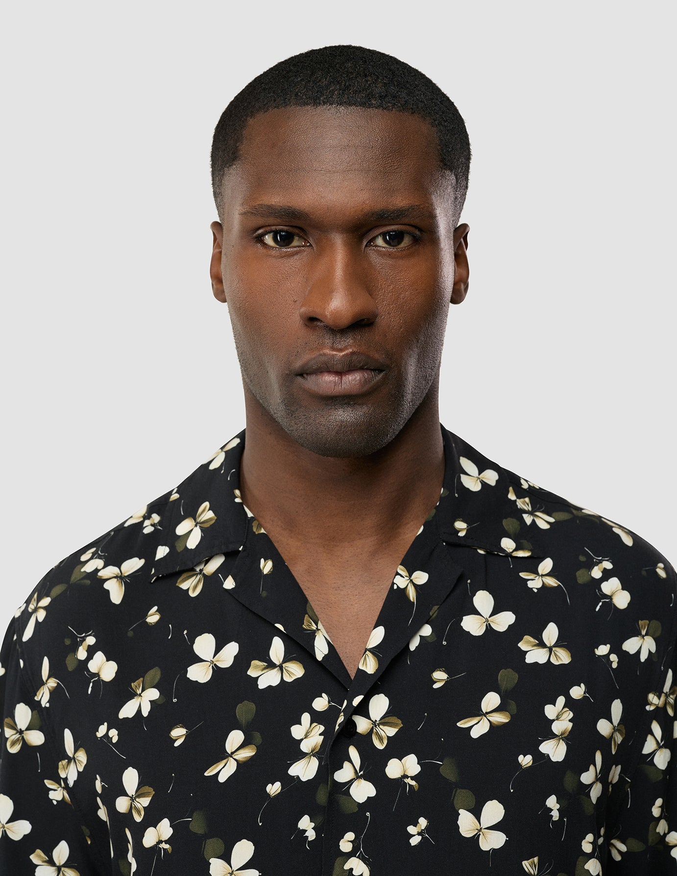 Breeze Bowling Short Sleeve Shirt Black Flowers