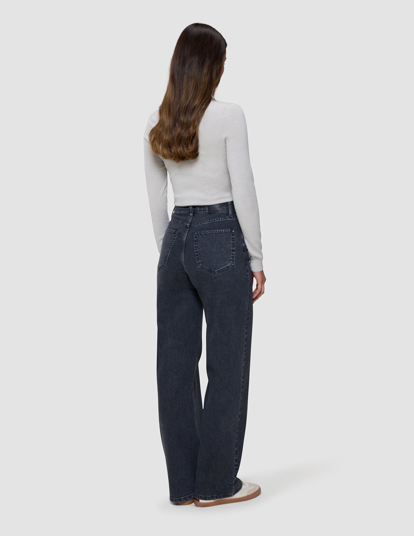 Women's Classic Jeans Relaxed Fit Washed Black