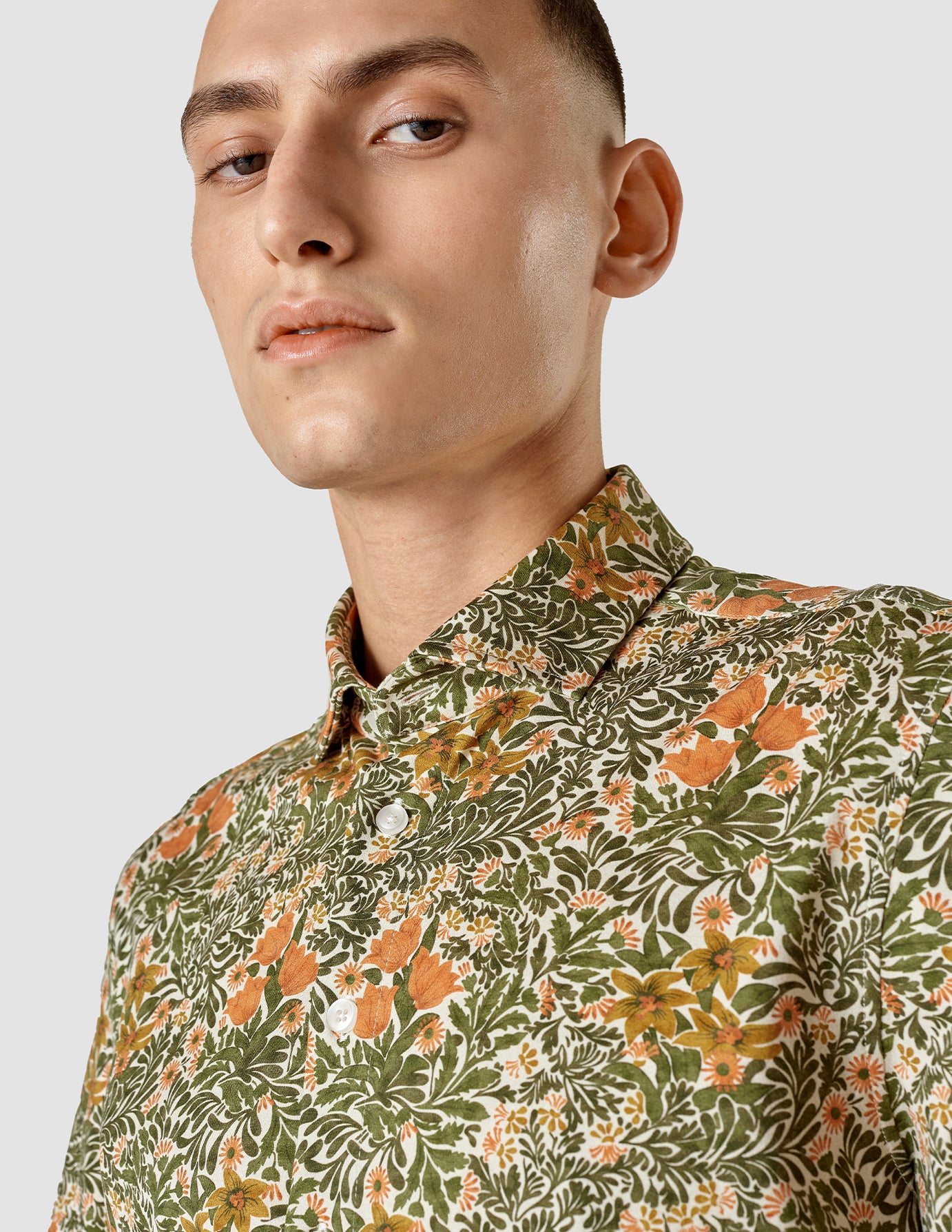 Classic Short Sleeve Shirt Flower Oasis | SHAPING NEW TOMORROW