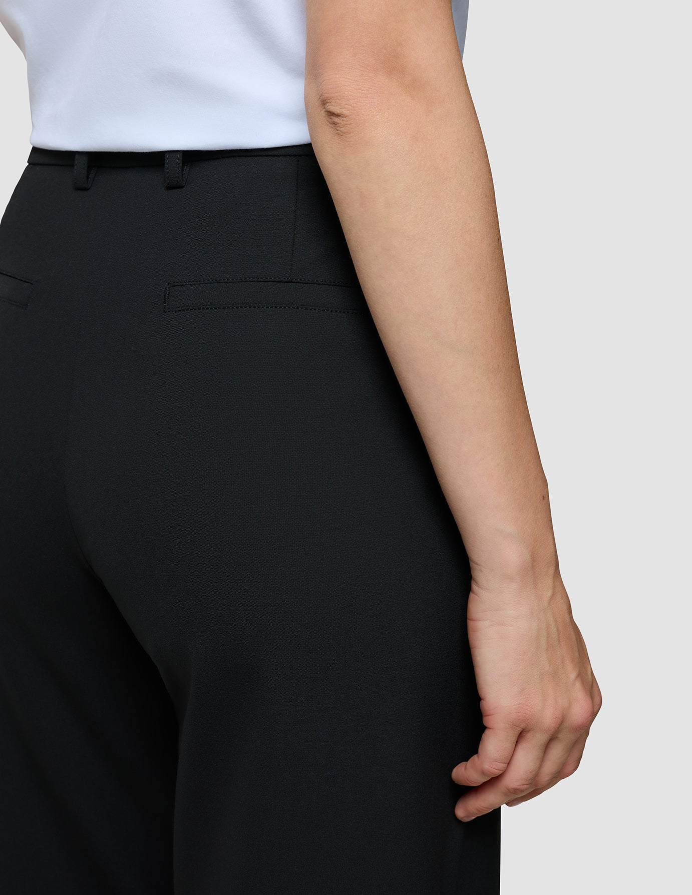 Essential Pants Straight Black