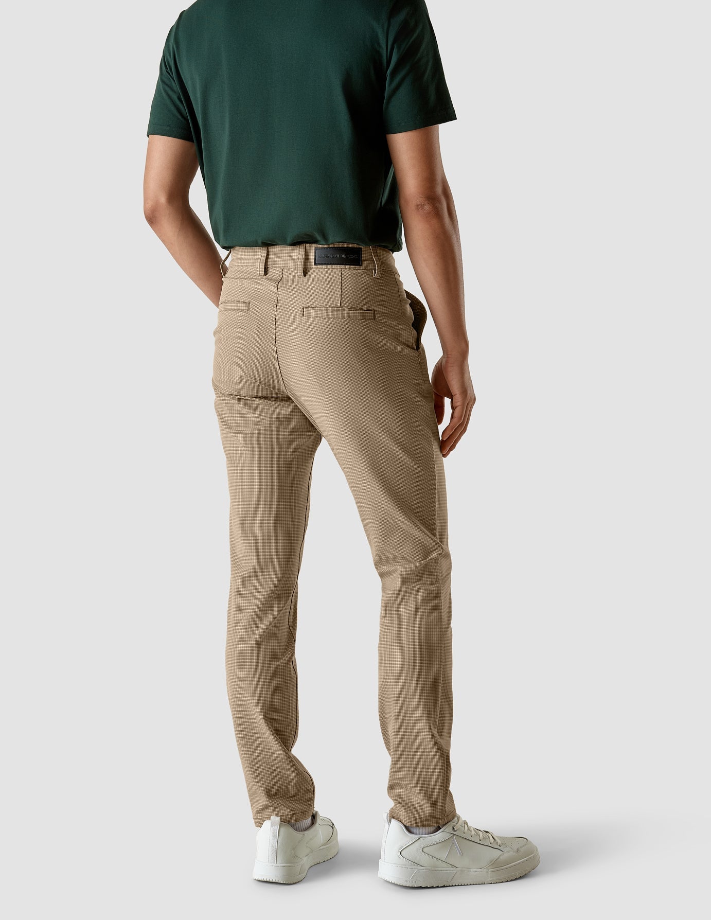 Essential Pants Regular Walnut