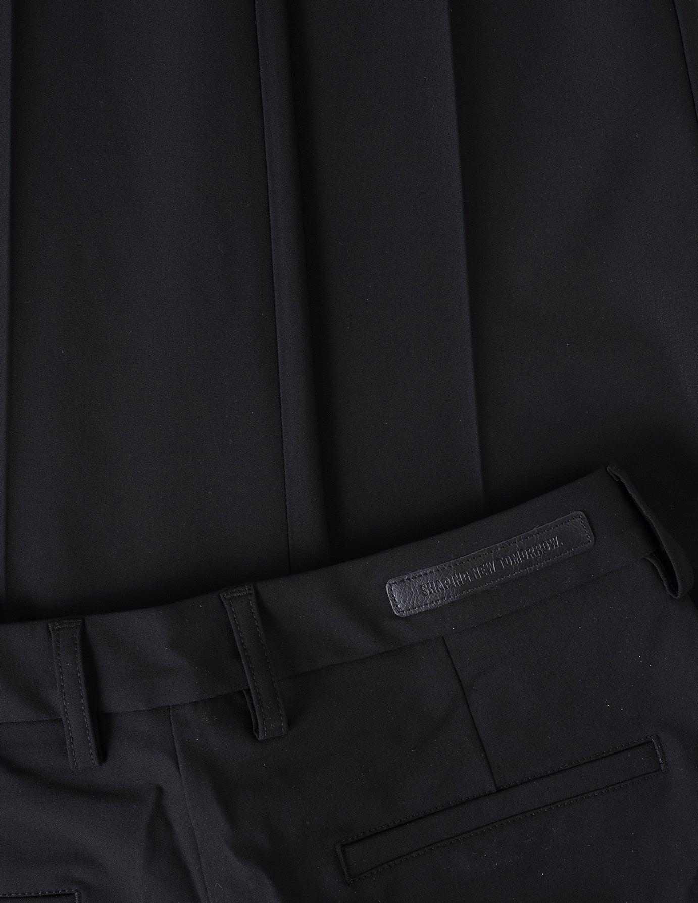 Essential Pants Tapered Black