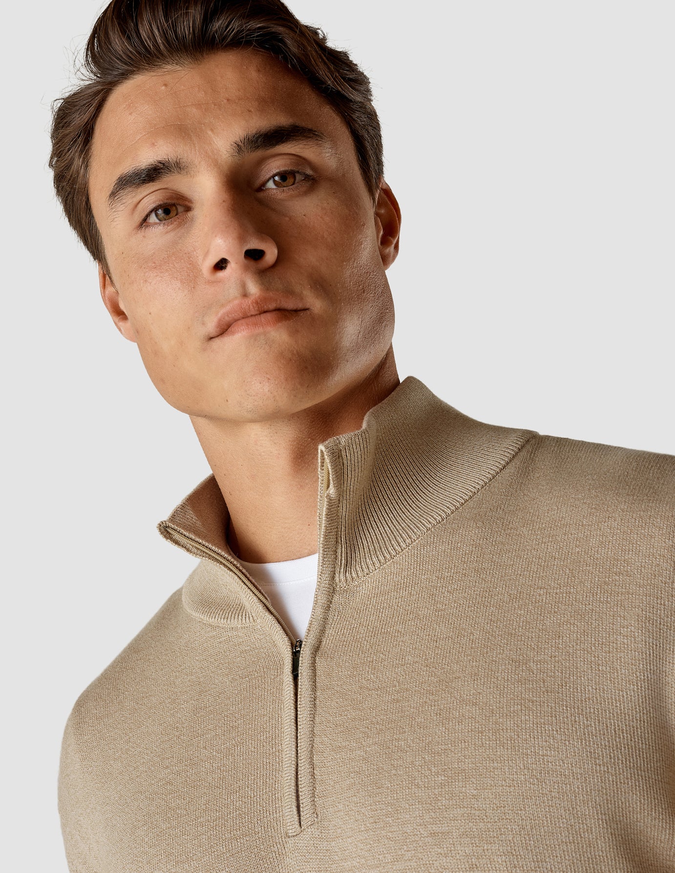 Fine Knit Half-Zip Khaki Molinaire | SHAPING NEW TOMORROW