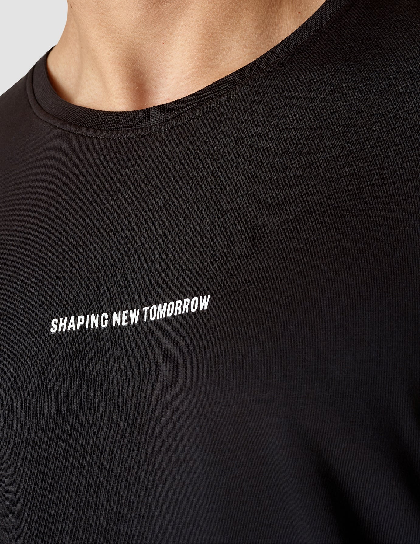 Supima Autograph Long-Sleeved T-Shirt Black