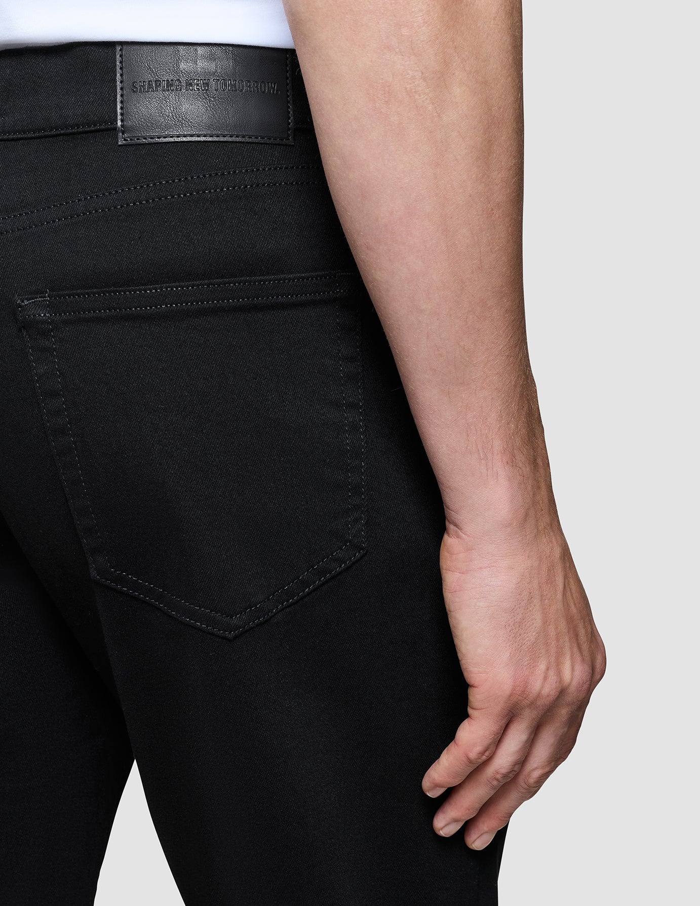 Classic Jeans Regular Stay Black