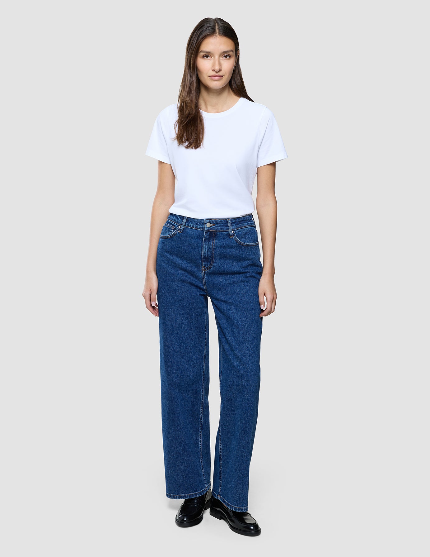 Women's Classic Jeans Relaxed Medium Blue