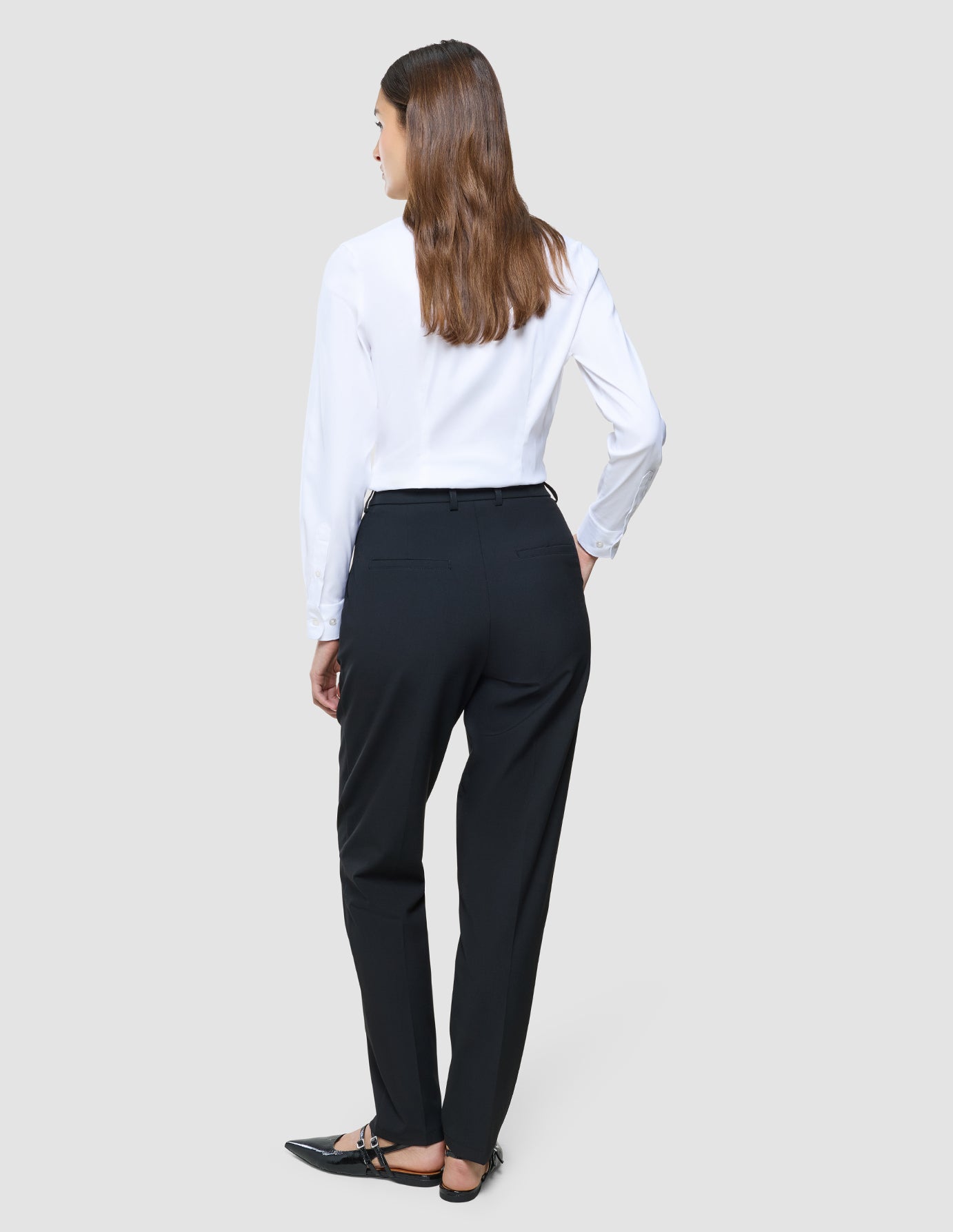 Women Ease Pants Tapered Black