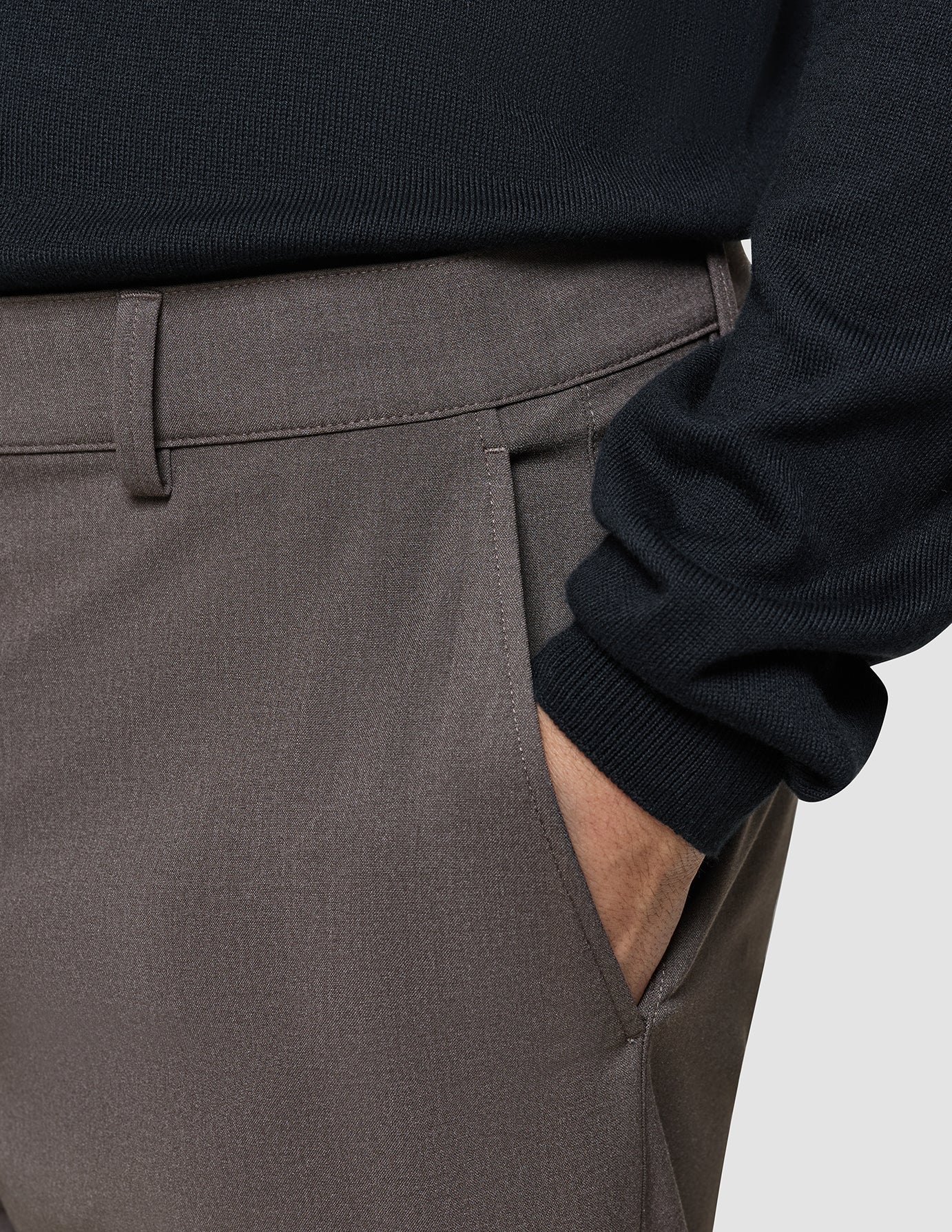 Ease Pants Relaxed Fit Mocha