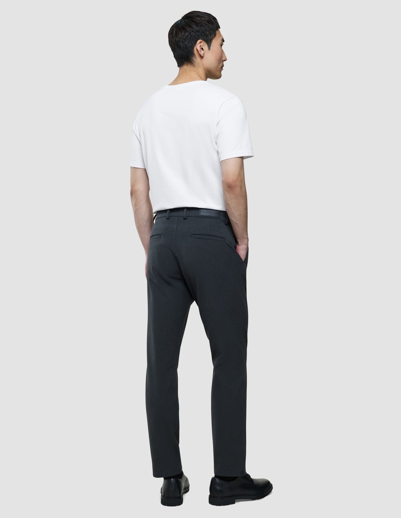 Gen. 2.0 Pants Regular Signature Dark Grey