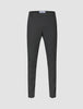 Motion Suit Pants Slim Pepper Grey – slim-fit bukser i gråt 360°-stretch med knaplukning og bæltestropper.