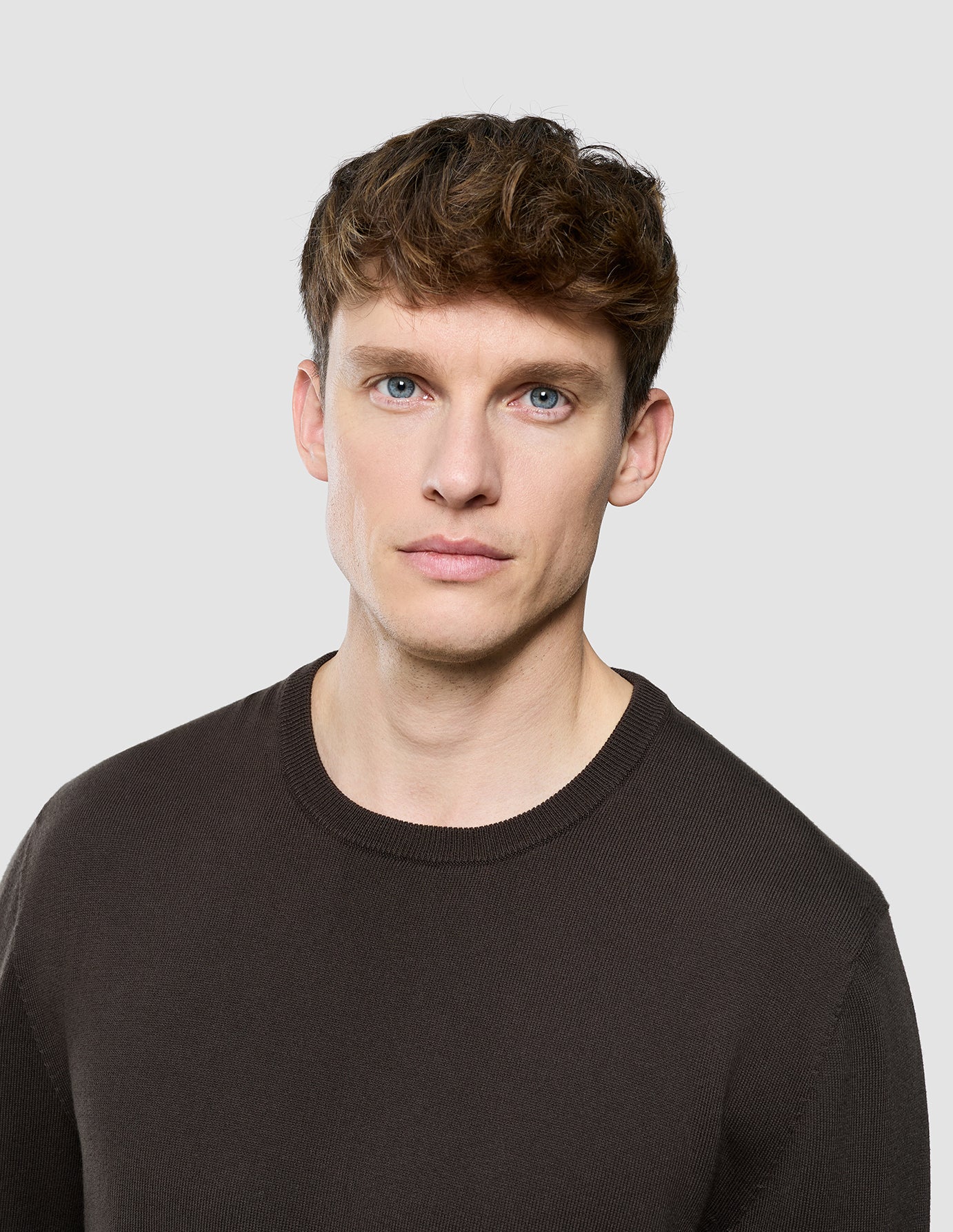 Seamless Core Knit Crewneck Dark Brown