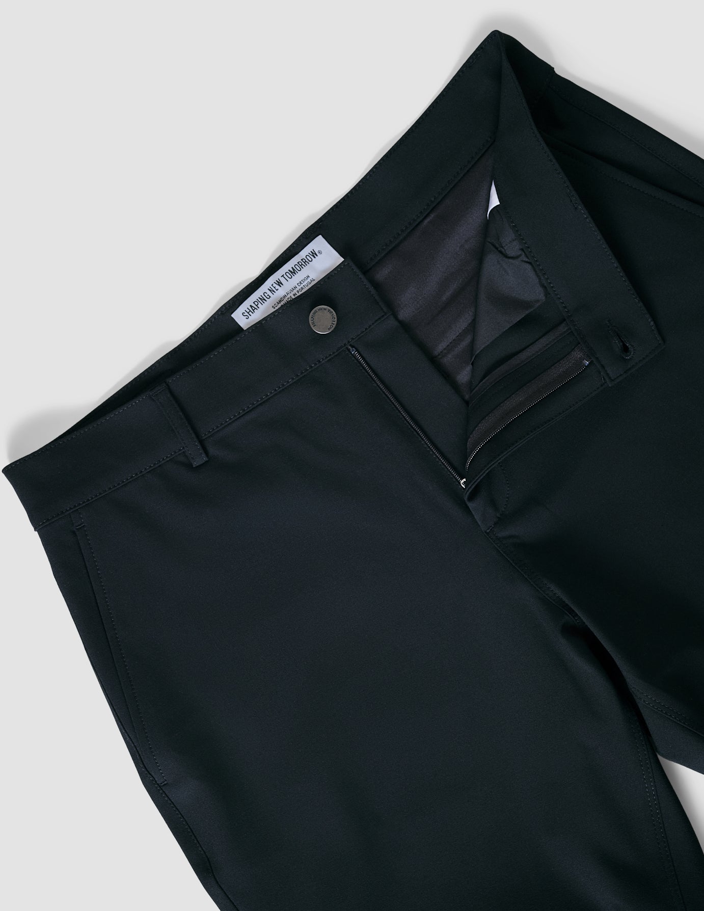 Essential Shorts Black